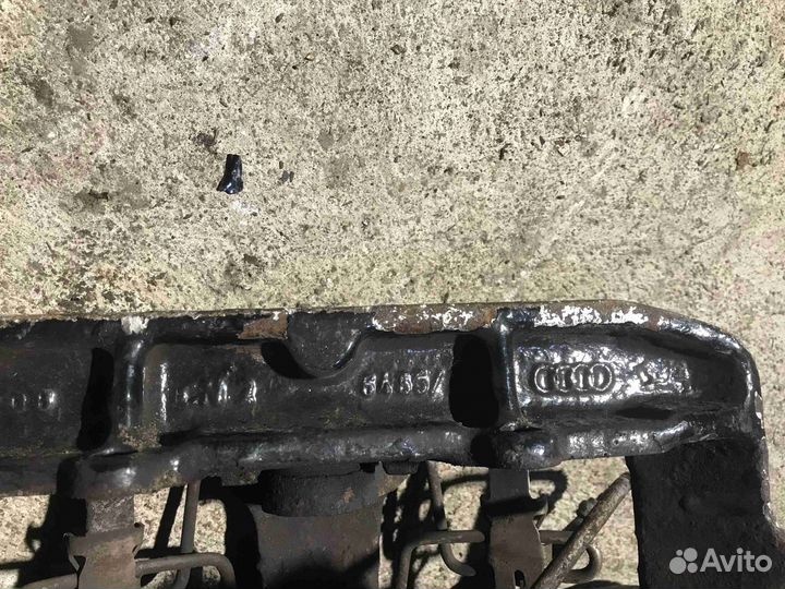 Суппорт передний левый Audi S8 D2