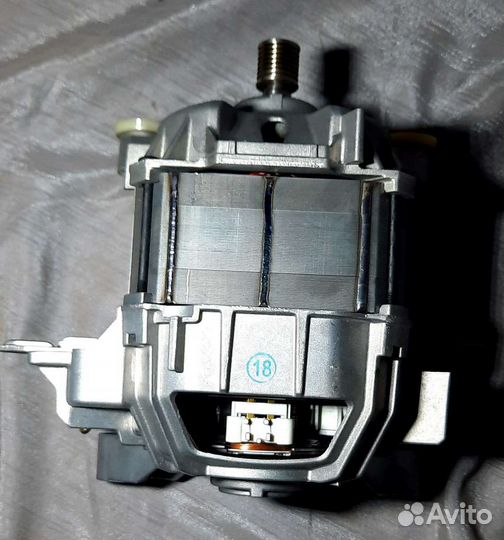 Двигатель стиральной машины Bosch 7 контактов