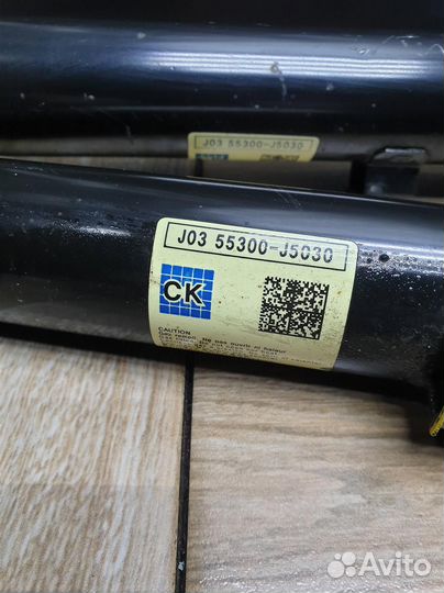 Амортизатор задний Kia Stinger