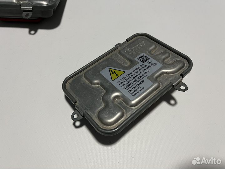 Модуль управления фары Mercedes W204 Mercedes W221