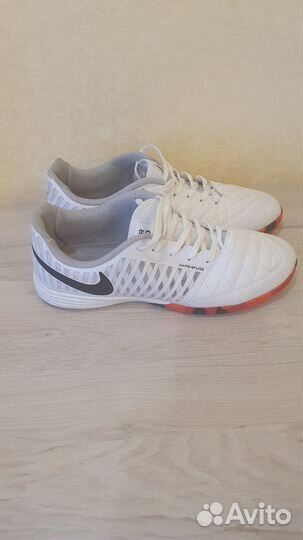 Футзалки nike