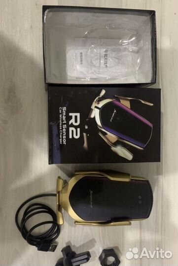 Автомобильная зарядка для телефона беспроводная