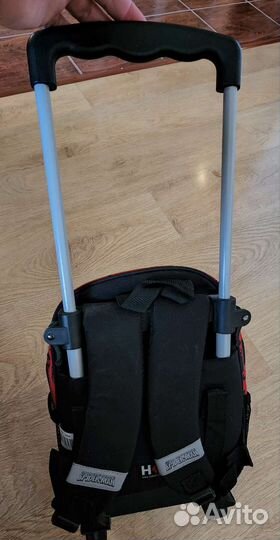 Рюкзак-чемодан детский на колесах