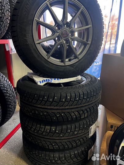 Michelin Alpin A4 235/40 R18