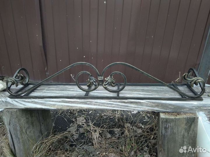 Цветочница под окно