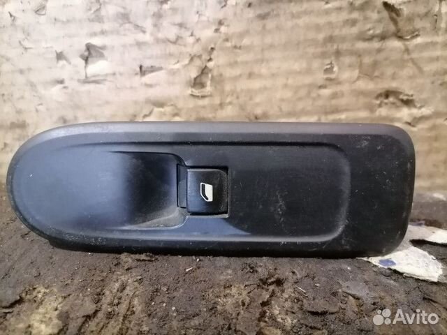 Блок управления стеклоподьемниками Peugeot 308 1.6