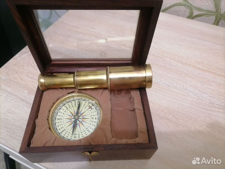 Набор компас и подзорная труба