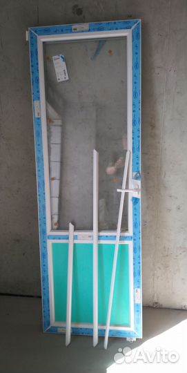 Пластиковое окно с дверью