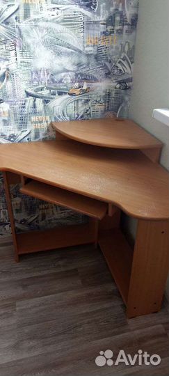 Компьютерный стол