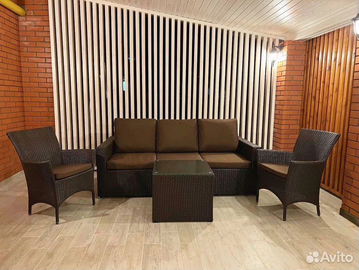 Плетеная садовая мебель из ротанга