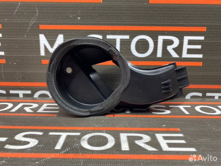 Воздуховод печки левый Volkswagen Touareg 7L BHK