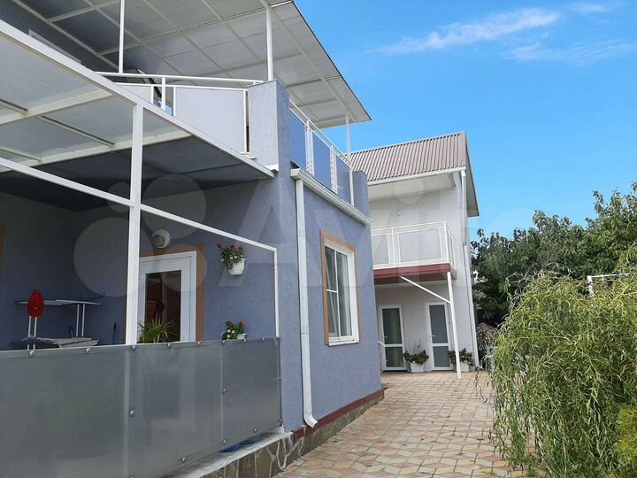 Комната 65 м² в 3-к., 2/2 эт.