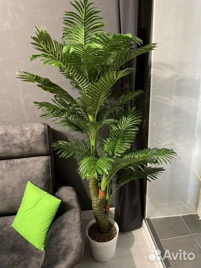 Искусственное дерево в кашпо