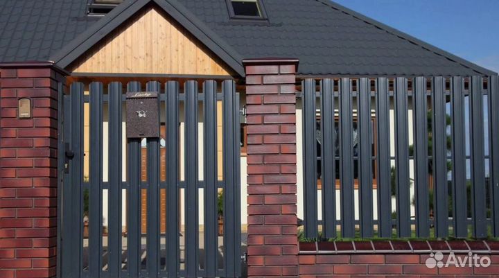 Забор из евроштакетника ,ворота, калитки качествен