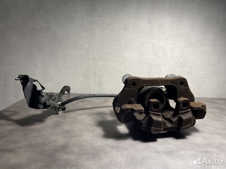 Суппорт тормозной bmw f20