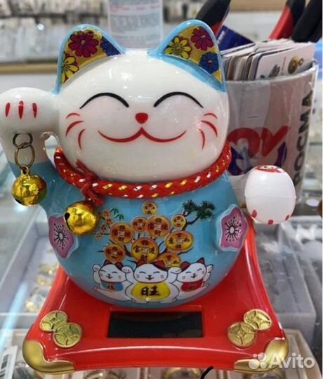 Денежный кот Япония