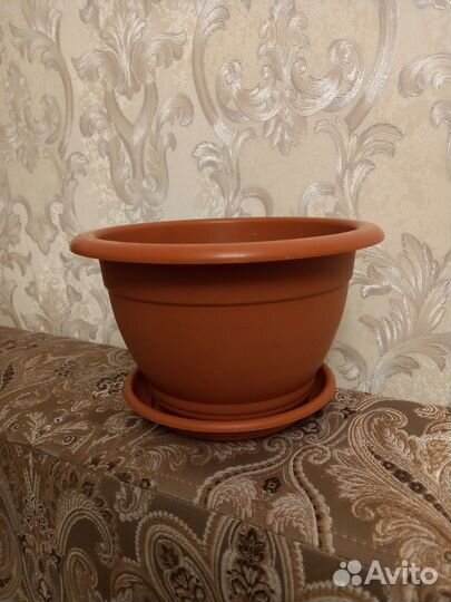 Кашпо коричневое