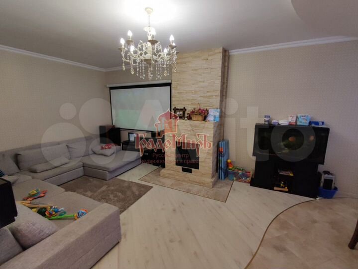 Дом 236 м² на участке 3,5 сот.