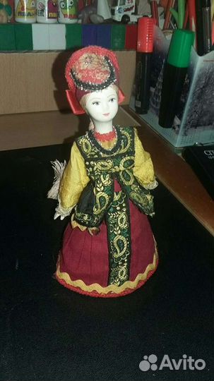 Кукла декоративная