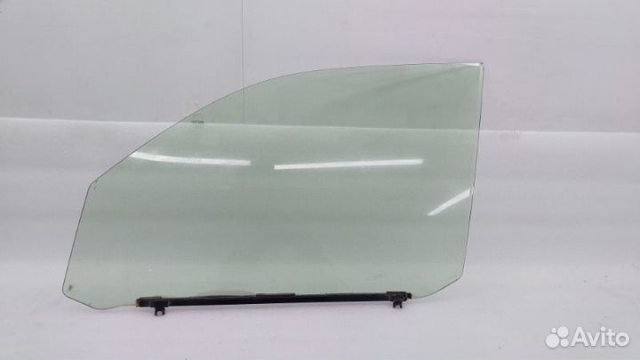 Стекло двери переднее правое Toyota Land Cruiser