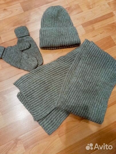 Комплект шапка шарф и варежки