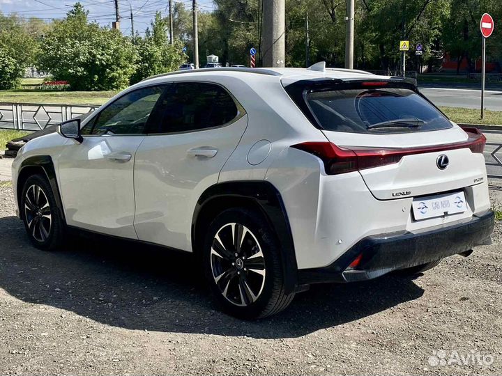 Lexus UX 2.0 CVT, 2018, 18 774 км