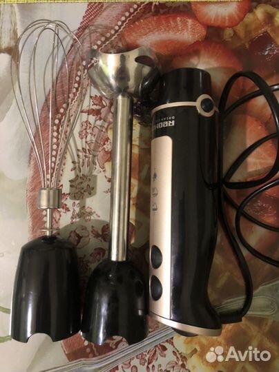 Погружной блендер Redmond