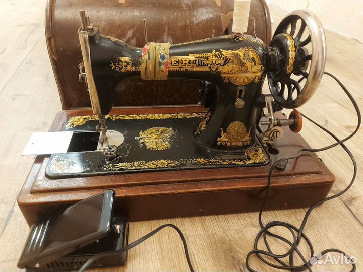 Швейная машинка зингер