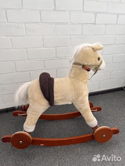 Детская качалка лошадь