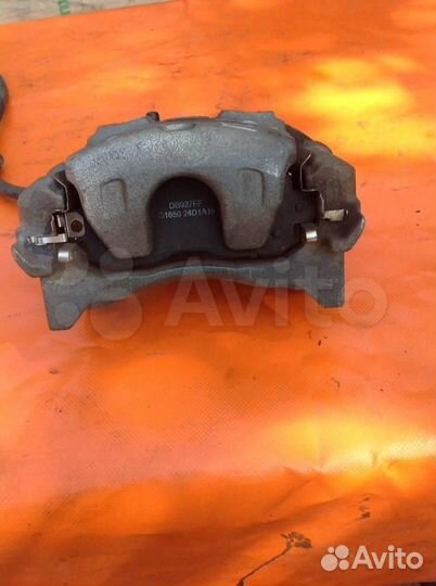 Суппорт тормозной передний правый Nissan Teana L3