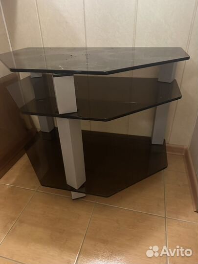 Стеклянная тумба под тв