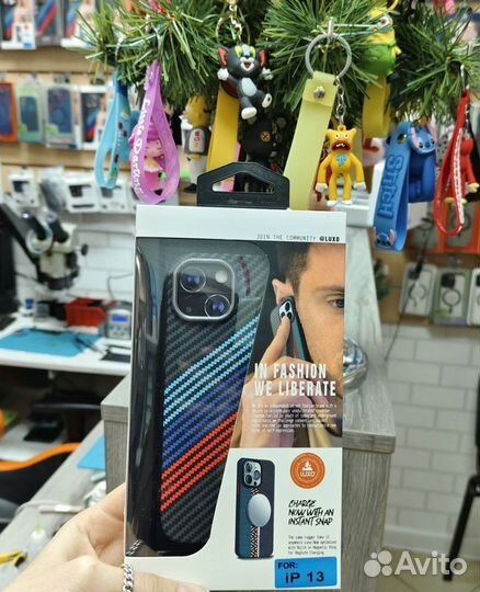 Чехол на iPhone 13/13Pro/13ProMax карбон c MagSafe