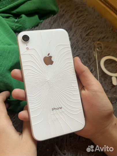 iPhone Xr, 64 ГБ