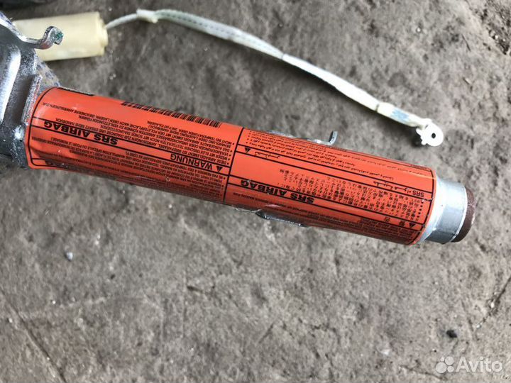 Правая шторка безопасности Nissan Tiida 1