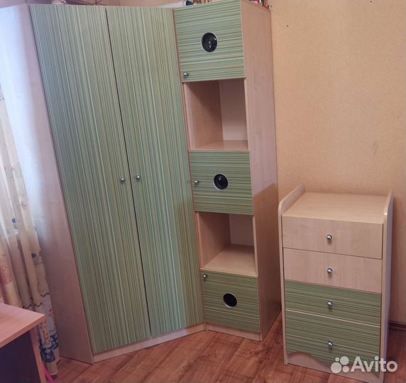 Мебель в детскую комнату