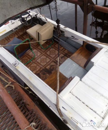 Катер с мотором