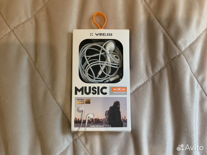 Наушники с микрофоном