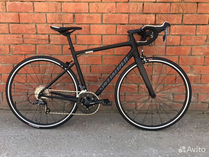 Шоссейный велосипед Specialized Allez 2022