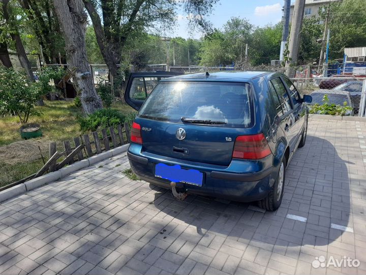 Volkswagen Golf 1.6 МТ, 2001, 218 000 км