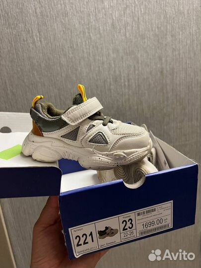 Кроссовки tombi