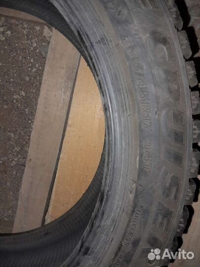 Bridgestone Ice Cruiser 7000 235/45 R17