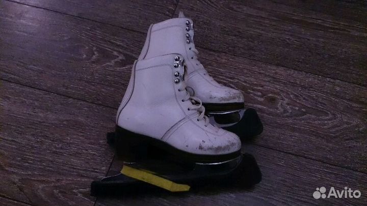 Коньки фигурные