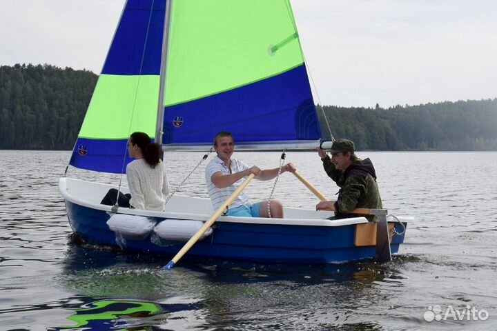 Пластиковая парусная лодка Виза Комби - 395