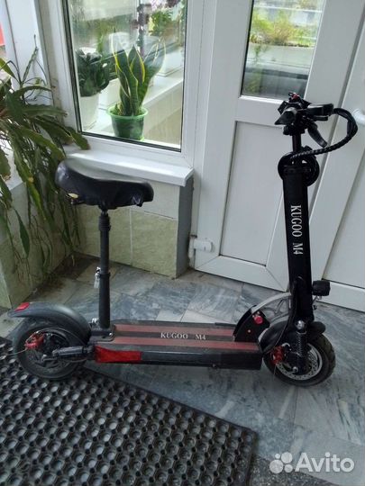 Продам электросамокат kugoo m 4