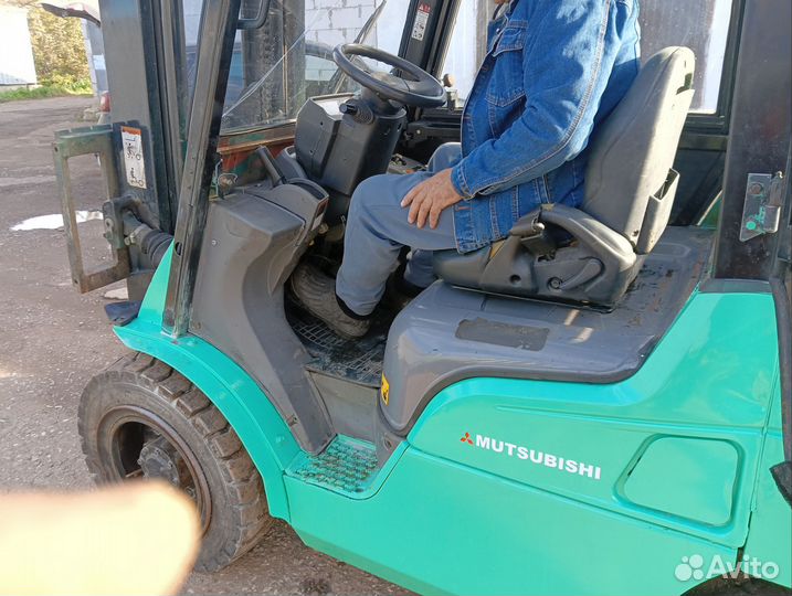 Вилочный погрузчик Mitsubishi FD30NT, 2008