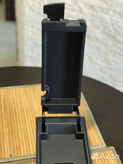 Подлокотник центральный