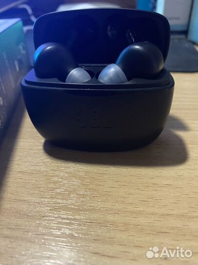 Беспроводные наушники jbl tune 215 tws