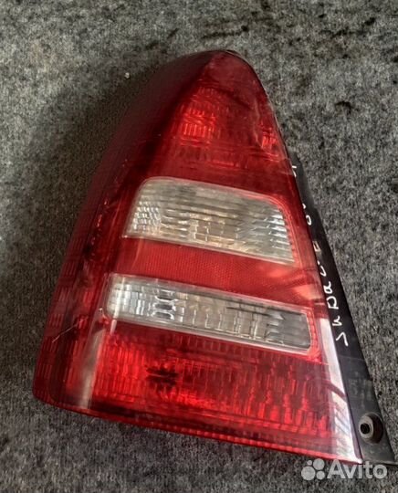 Фара задняя правая Subaru Forester SG5 2005