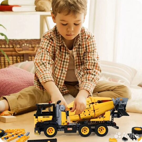 Игрушка бетономешалка Onebot Mixer Truck