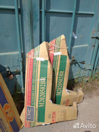 Крыло Mitsubishi Lancer 9 в цвет кузова